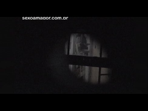❤️ Блонди ба таври махфӣ аз ҷониби як сайёҳи ҳамсоя, ки паси хиштҳои холӣ пинҳон шудааст, сабт мешавад ️ Видео мақъад дар tg.91sesex101.top ❌️